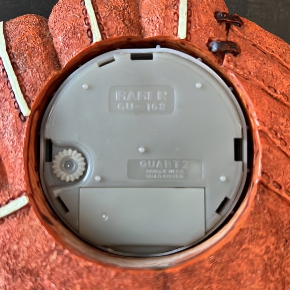 Baseball clock - like new! - Picture 9 of 9